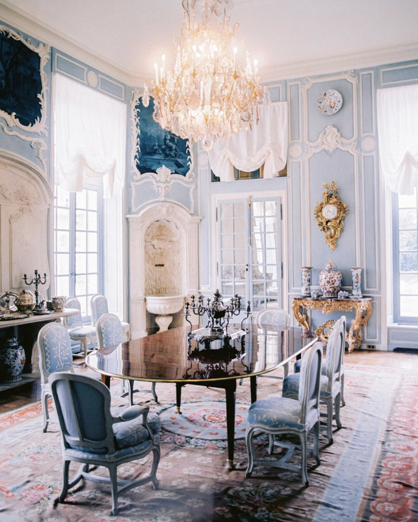 Destination wedding planner Chateau De Villette blue and white dining room