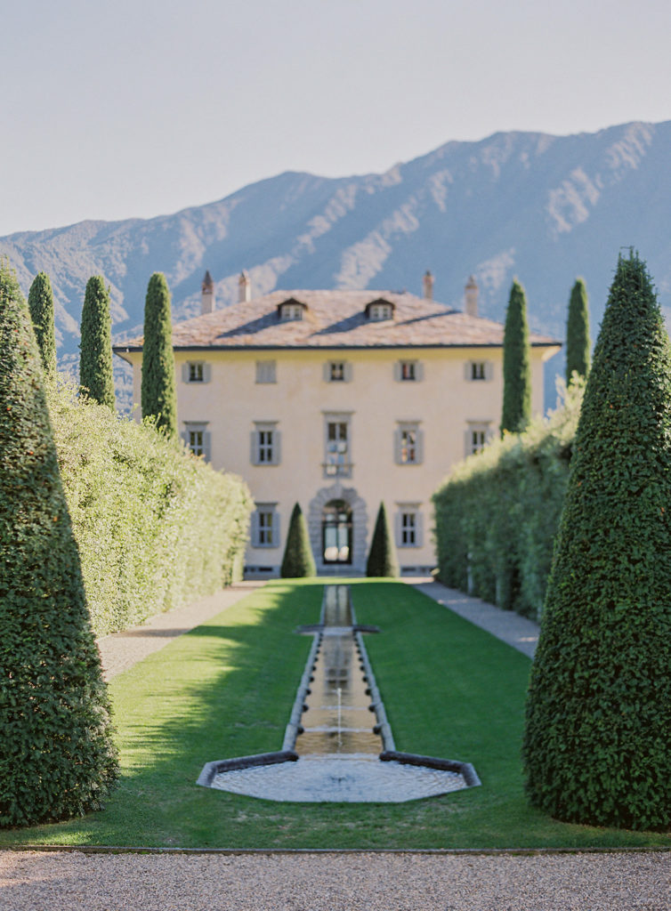 Choosing your wedding venue resource.  The front view of iconic Villa Balbiano.