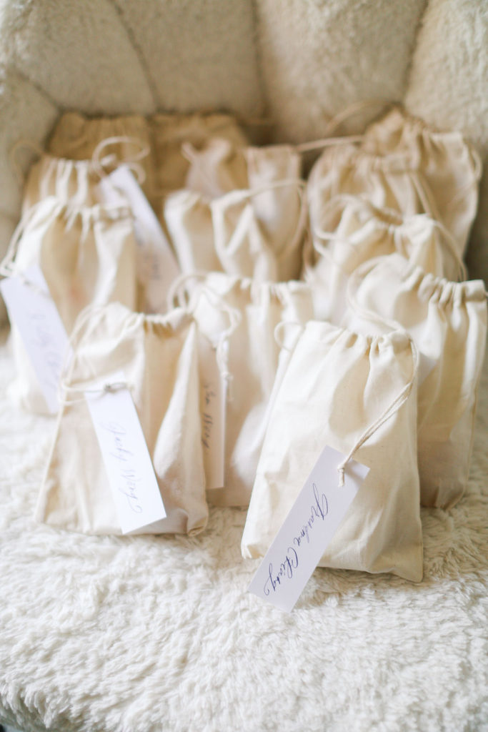 displaying wedding gifts for guests