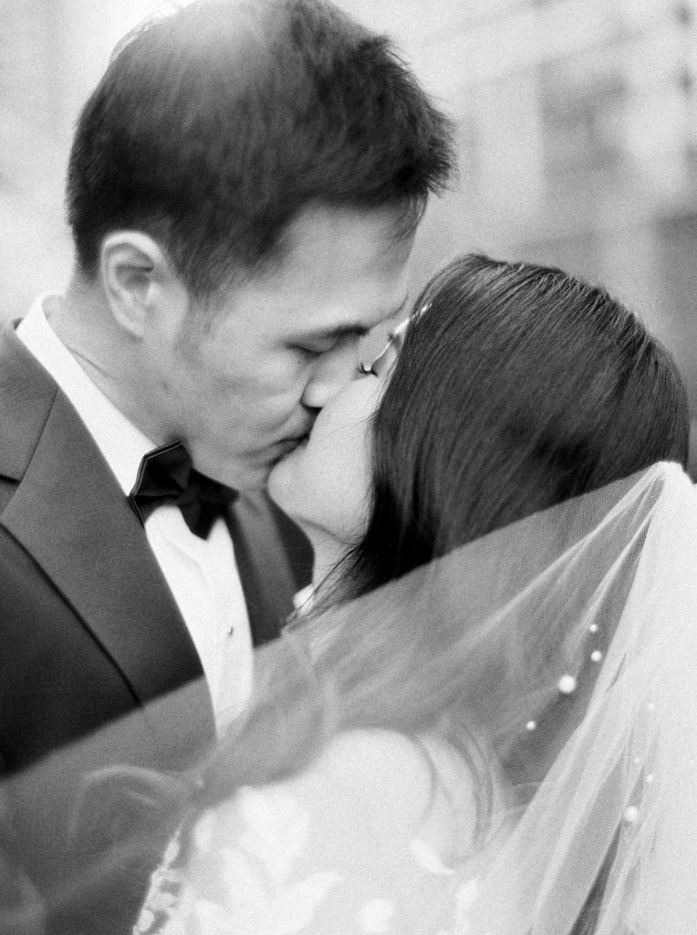 vancouver micro wedding couple kissing