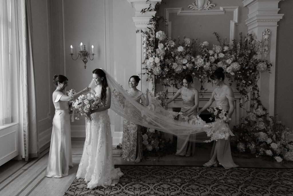bride and bridesmaids at Georgian Room